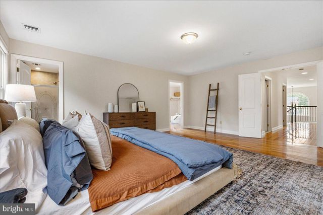 35 LEAVITT LN, Princeton, NJ 08540