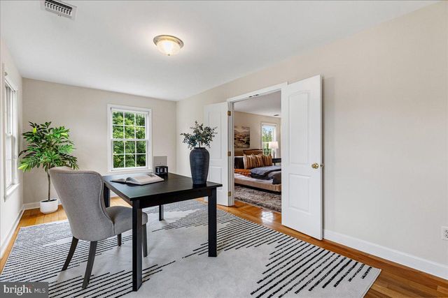 35 LEAVITT LN, Princeton, NJ 08540