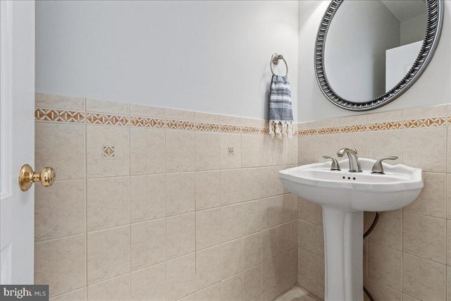 35 LEAVITT LN, Princeton, NJ 08540