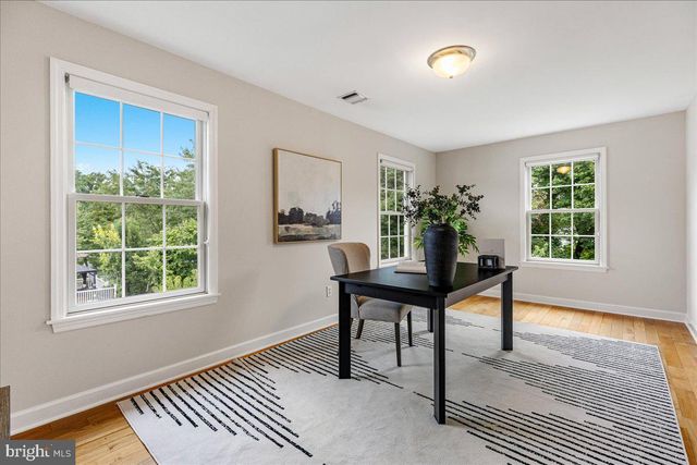 35 LEAVITT LN, Princeton, NJ 08540
