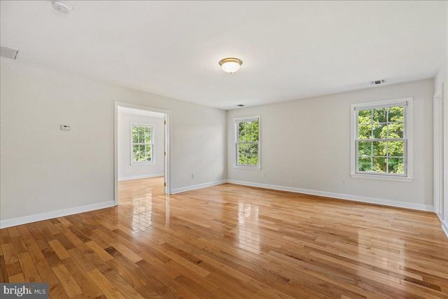35 LEAVITT LN, Princeton, NJ 08540