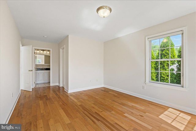 35 LEAVITT LN, Princeton, NJ 08540