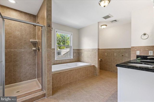 35 LEAVITT LN, Princeton, NJ 08540