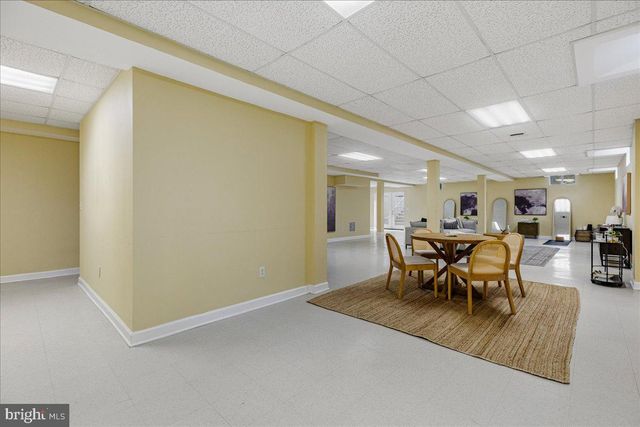 35 LEAVITT LN, Princeton, NJ 08540