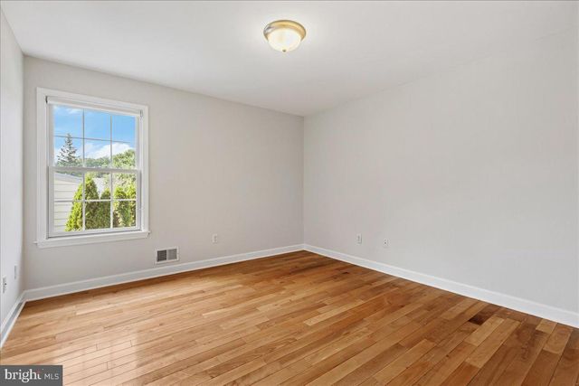 35 LEAVITT LN, Princeton, NJ 08540