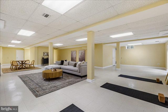 35 LEAVITT LN, Princeton, NJ 08540