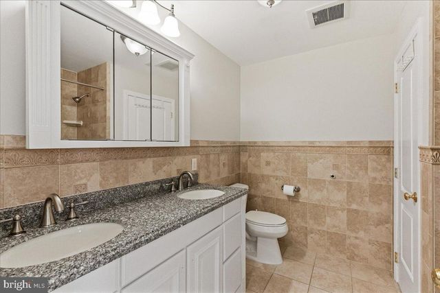 35 LEAVITT LN, Princeton, NJ 08540