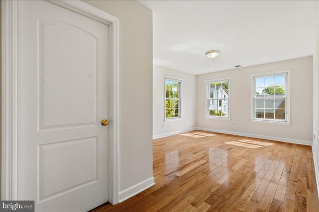 35 LEAVITT LN, Princeton, NJ 08540