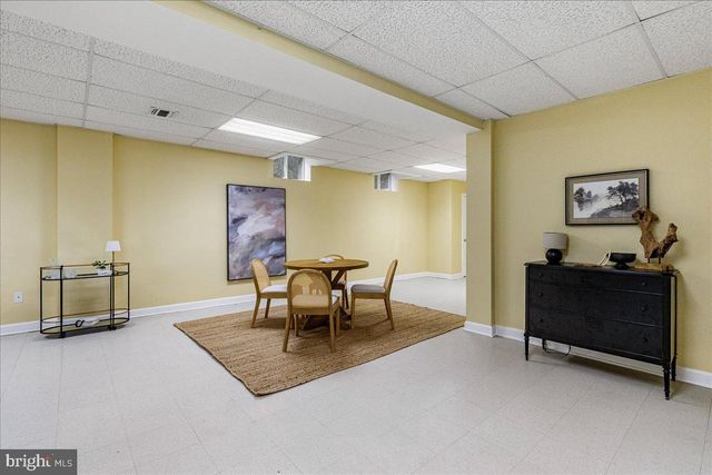 35 LEAVITT LN, Princeton, NJ 08540