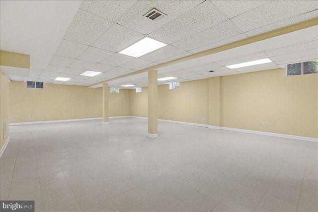 35 LEAVITT LN, Princeton, NJ 08540