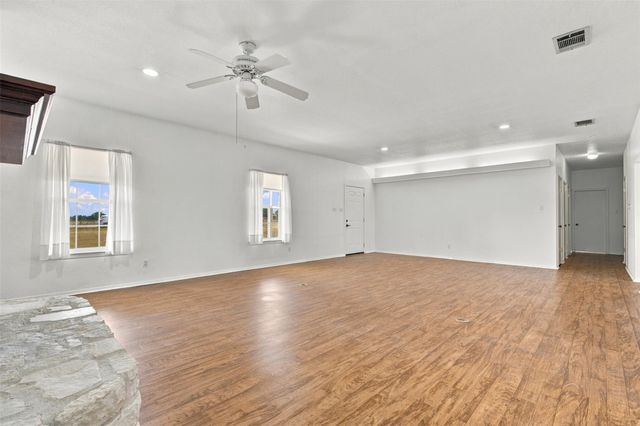 725 County Road 124, Georgetown, TX 78626