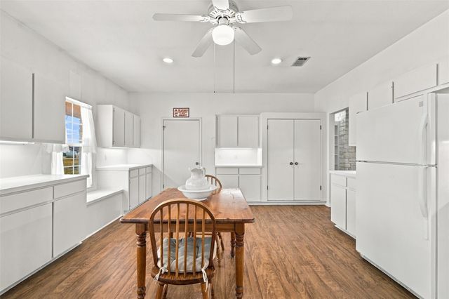 725 County Road 124, Georgetown, TX 78626