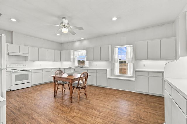725 County Road 124, Georgetown, TX 78626