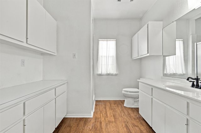 725 County Road 124, Georgetown, TX 78626