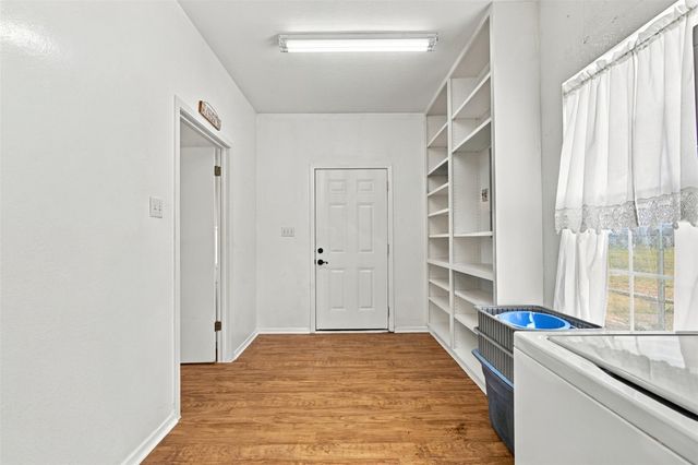 725 County Road 124, Georgetown, TX 78626