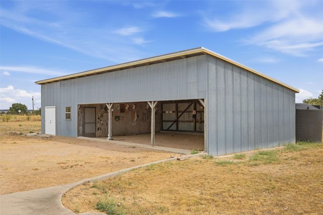 725 County Road 124, Georgetown, TX 78626