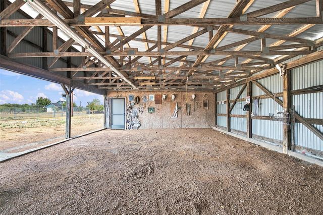 725 County Road 124, Georgetown, TX 78626