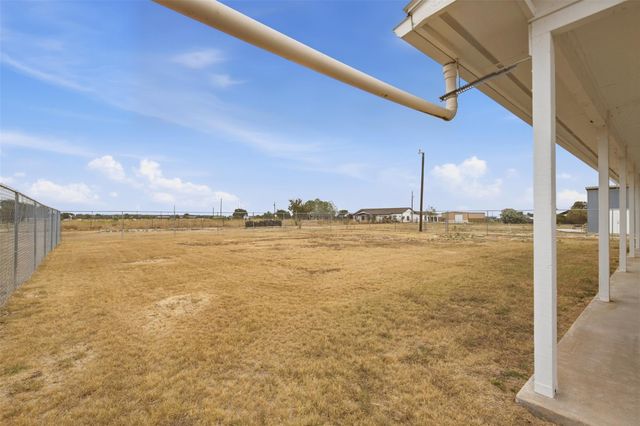 725 County Road 124, Georgetown, TX 78626
