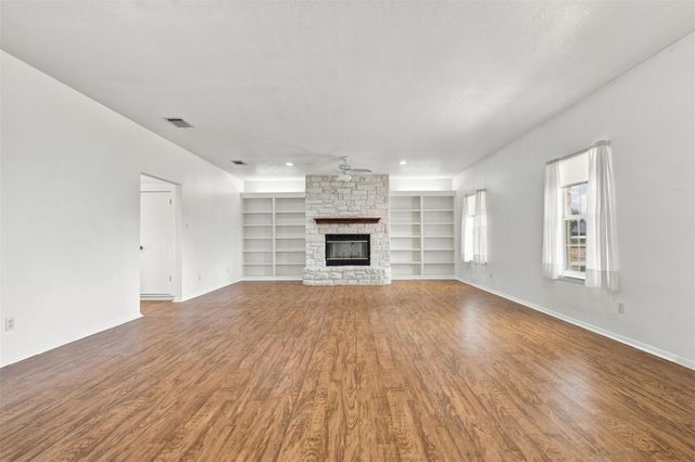725 County Road 124, Georgetown, TX 78626