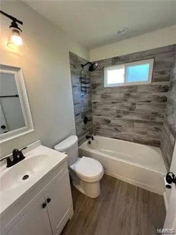 1529 Tryon Drive, Creve Coeur, MO 63146