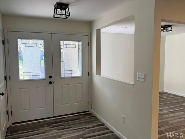 1529 Tryon Drive, Creve Coeur, MO 63146
