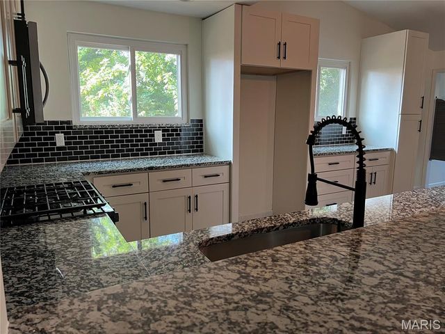 1529 Tryon Drive, Creve Coeur, MO 63146