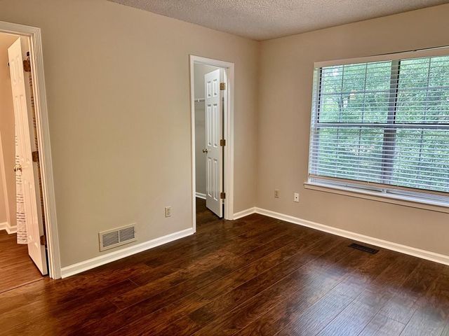 2290 Fairways Court, Kennesaw, GA 30144