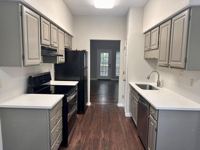 2290 Fairways Court, Kennesaw, GA 30144