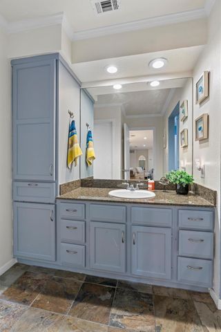 8888 Tallwood DR 1106, Austin, TX 78759