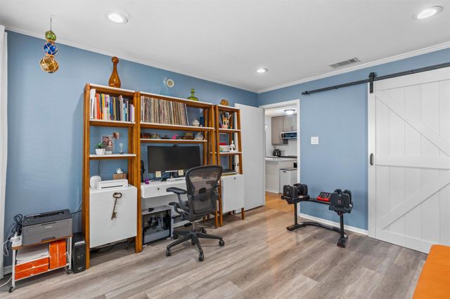 8888 Tallwood DR 1106, Austin, TX 78759