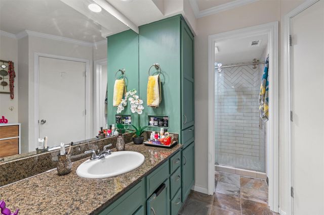 8888 Tallwood DR 1106, Austin, TX 78759
