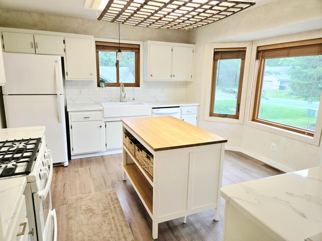 5475 273rd Street, Wyoming, MN 55092