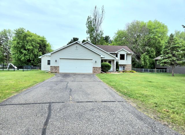 5475 273rd Street, Wyoming, MN 55092