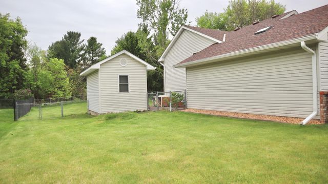 5475 273rd Street, Wyoming, MN 55092