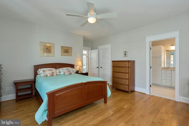 1243 N STUART ST N, Arlington, VA 22201