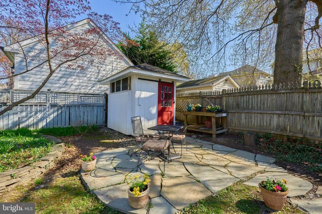 1243 N STUART ST N, Arlington, VA 22201