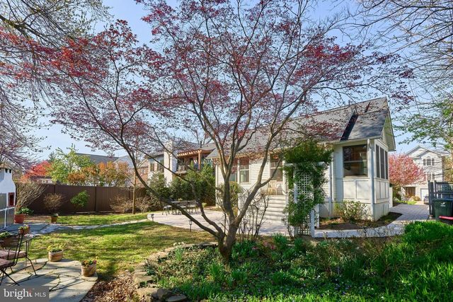 1243 N STUART ST N, Arlington, VA 22201