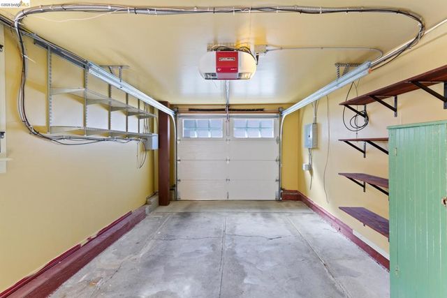 812 E 19Th St, Oakland, CA 94606