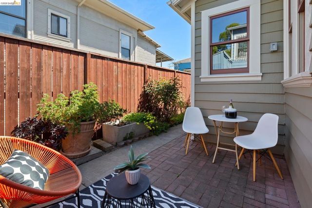 812 E 19Th St, Oakland, CA 94606