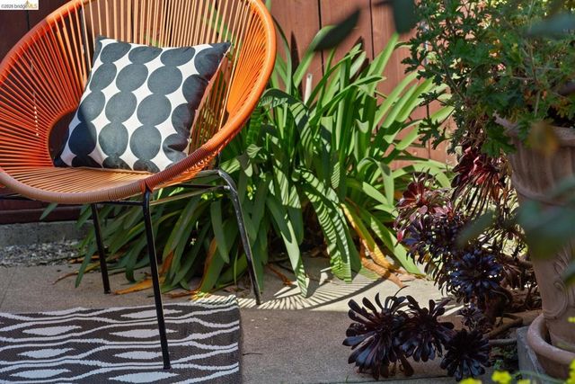 812 E 19Th St, Oakland, CA 94606