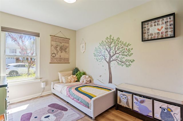 158 Glenmere Way, Holbrook, NY 11741