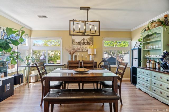 158 Glenmere Way, Holbrook, NY 11741