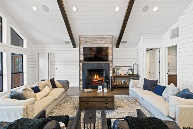 73 Panther Creek Circle, Mt Vernon, TX 75457