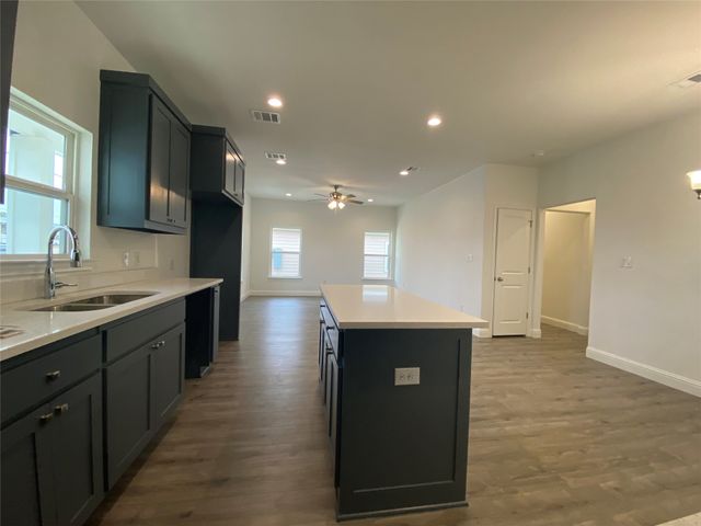 119 E 13th Avenue, Corsicana, TX 75110