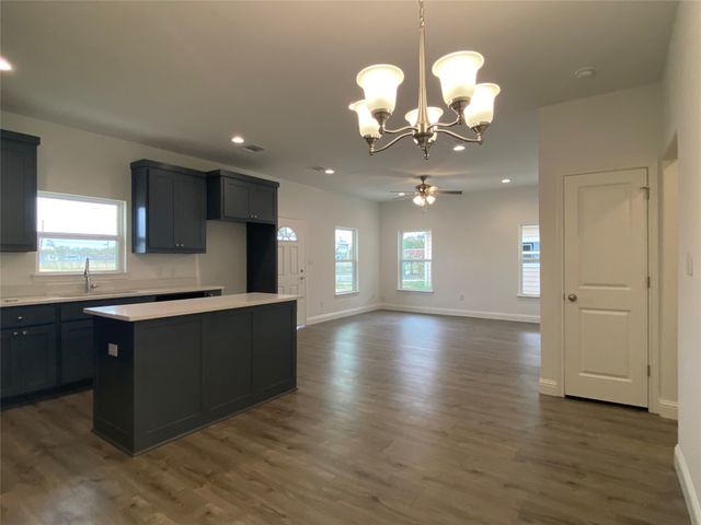 119 E 13th Avenue, Corsicana, TX 75110