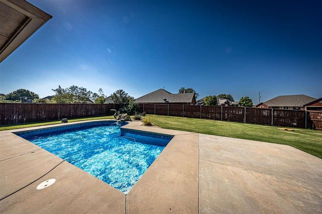 1434 NE Independence, Lawton, OK 73507