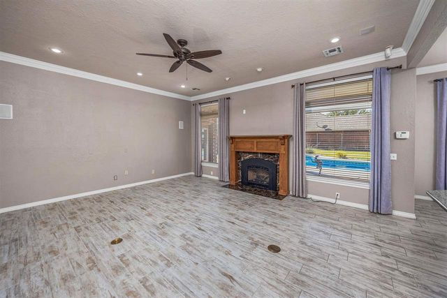 1434 NE Independence, Lawton, OK 73507