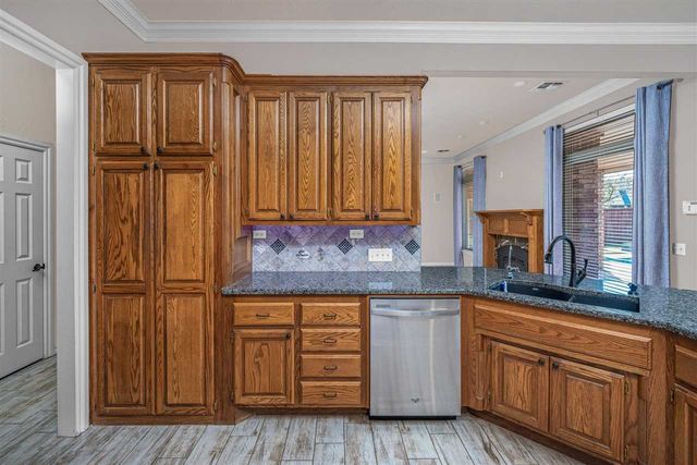 1434 NE Independence, Lawton, OK 73507