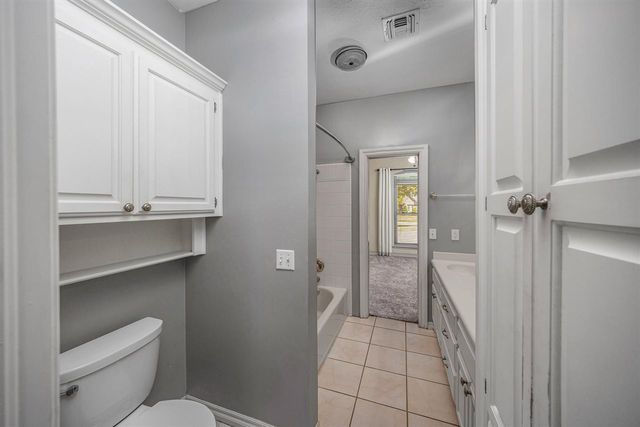 1434 NE Independence, Lawton, OK 73507