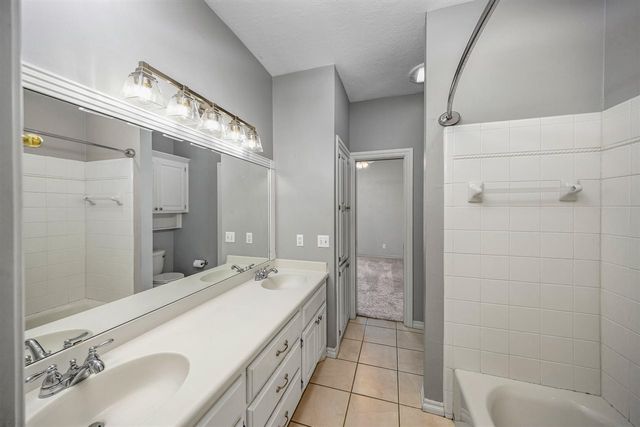 1434 NE Independence, Lawton, OK 73507